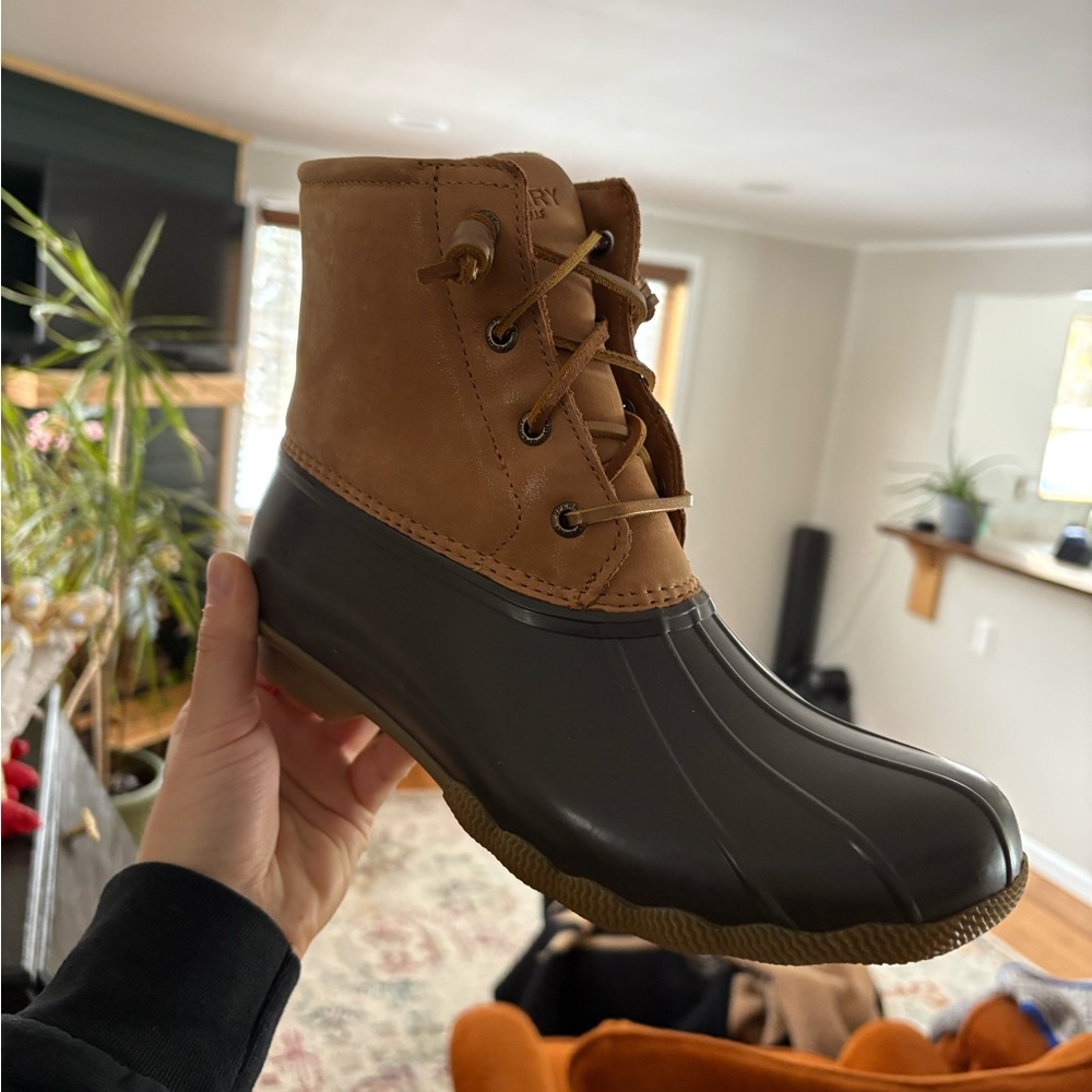 Women’s Sperry Saltwater Starlight Brown and Black Winter Duck Boots